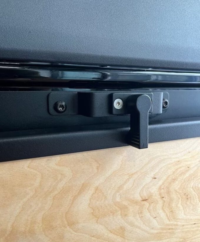 Klapptisch für Grenadier-Geländewagen, Grenadier Hecktür-Tisch, Küchenboard, Außenküche, Offroad-Kitchen, pulverbeschichtet, mit Staufach und ausziehbarer Arbeitsfläche-Verschluss