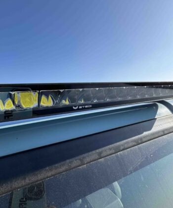 Lightbar für Grenadier, Edelstahl, schwarz matt, Custommade Lampenbügel, Montage an Dachrinne, Offroad Lichtleiste, STEDI LED-Bar, Lightbar Detail