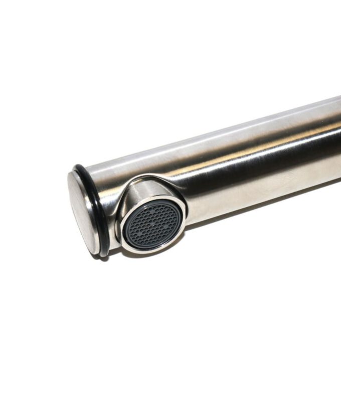 Klappbare bzw. versenkbare Kaltwasserarmatur mit Schalter für Camper & Van, aus Edelstahl, Nahaufnahme zeigt Brause